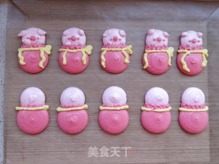 Piggy Lucky Bag Macaron recipe