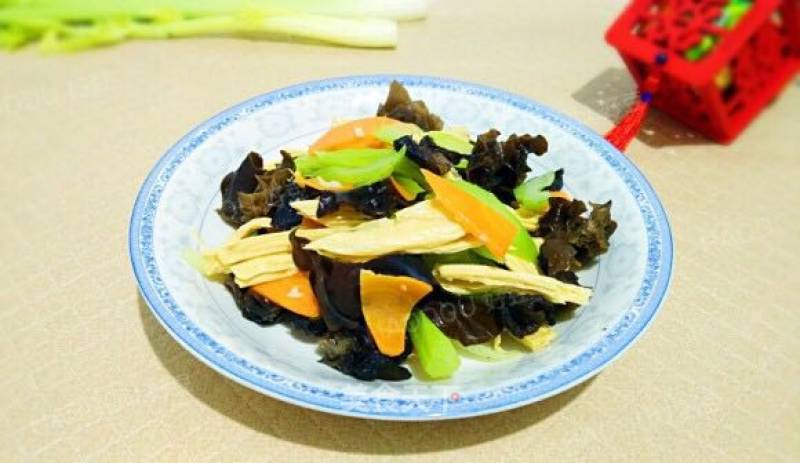 Fried Celery with Yuba recipe