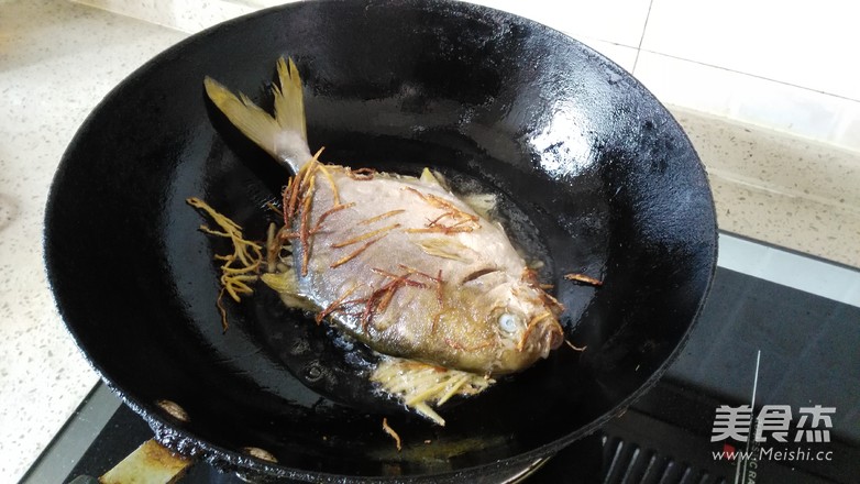 Pan-fried White Pomfret recipe