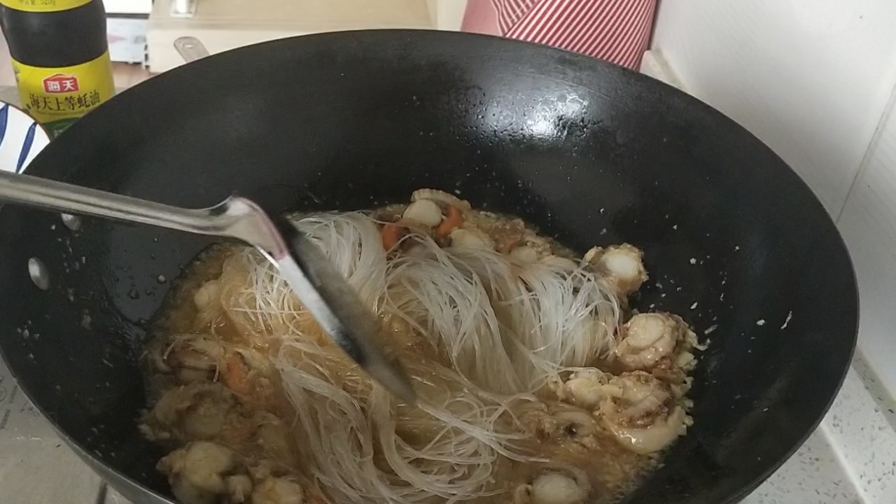 Scallops with Garlic Vermicelli recipe