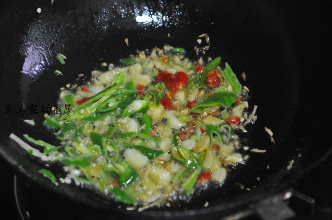 Stir-fried Spring Bamboo Shoots with Green Pepper recipe