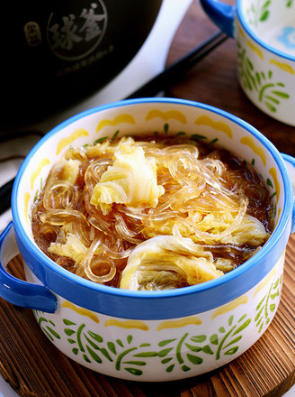 Stewed Cabbage and Lotus Root Noodles in Broth