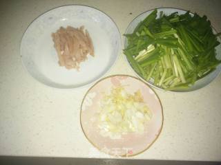 Stir-fried Spring Leek with Shredded Pork recipe