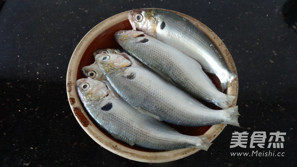 Small Yellow Croaker with Black Bean Pepper recipe