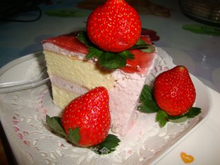 Milk Strawberry Mousse recipe