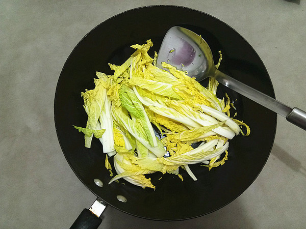 Baby Cabbage Stewed with Tofu Puffs recipe