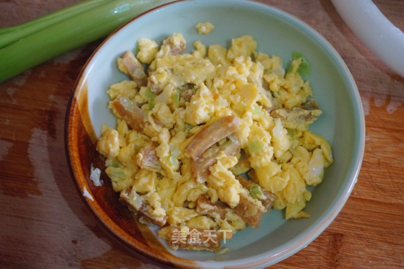 Homemade Scrambled Eggs with Dried Tofu recipe