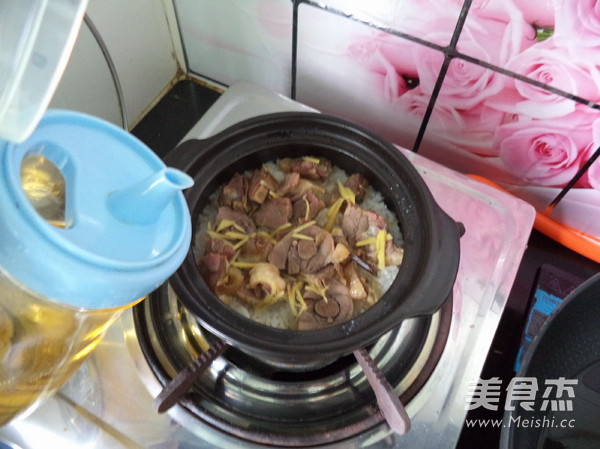 Cured Duck Claypot Rice recipe