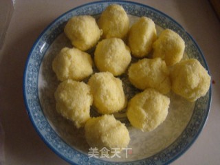 Coconut Chrysanthemum Bread recipe