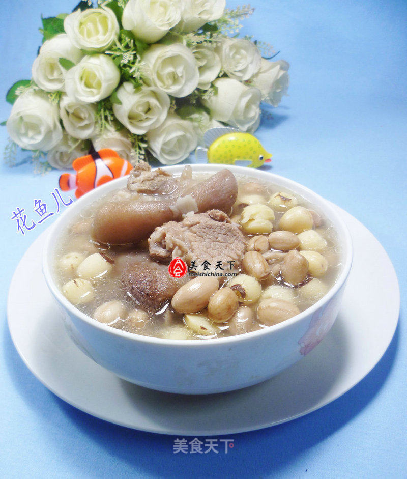 Peanuts, Lotus Seeds and Trotters Soup recipe