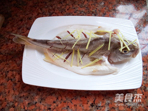 Steamed Three-color Fish recipe