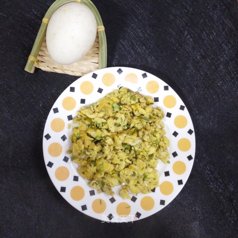 Scrambled Eggs with Spring Buds recipe