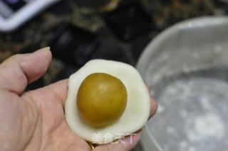 #新良第一节婚纱大赛# Quicksand Custard Snowy Mooncakes recipe