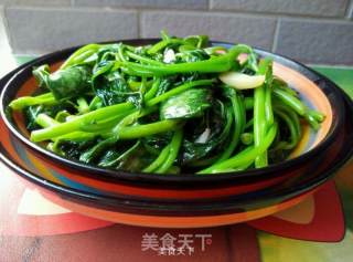 Stir-fried Sweet Potato Leaves with Garlic recipe