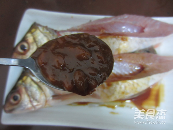 Steamed Dace Belly with Soy Sauce recipe