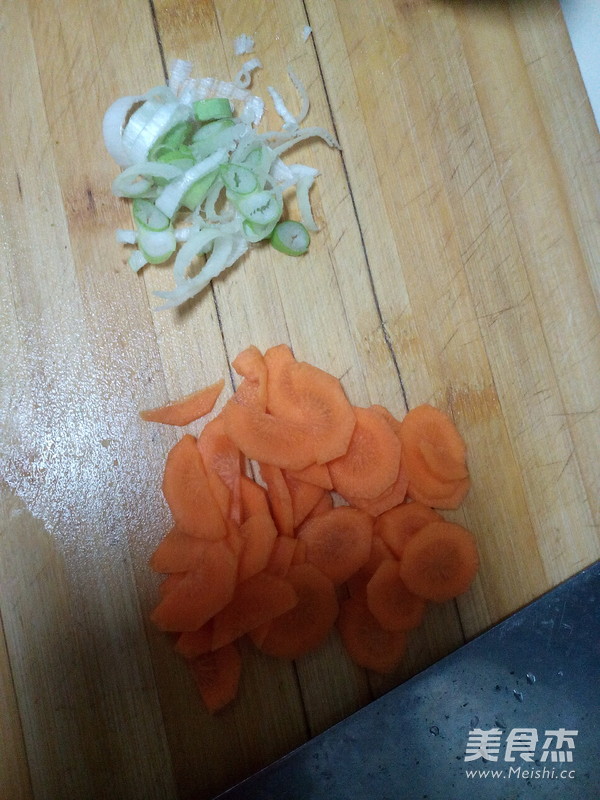 Carrot Butterfly Noodle recipe