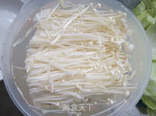 Yucui Shredded Pork with Stropharia recipe