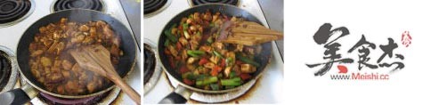 Stir-fried Chicken with Colored Pepper Sauce recipe