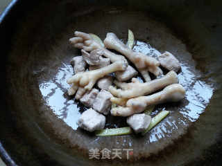 Cordyceps Flower Chicken Feet Lean Broth recipe