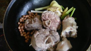 Calcium Supplement, Beauty, Lactation-pig Bone Soup recipe