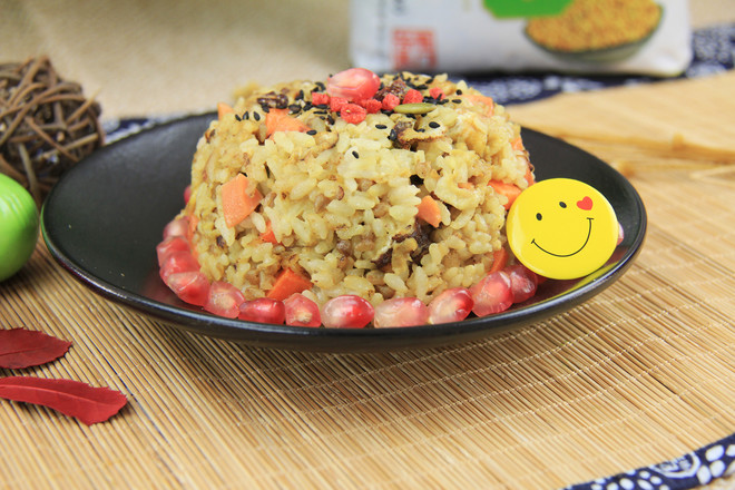 A Pot of Fried Rice with Buckwheat Fragrant Rice recipe