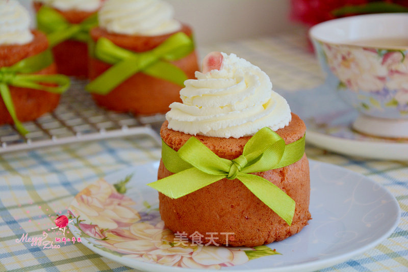 Creamy Red Yeast Cake Cup