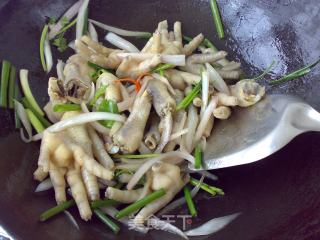 Chicken Feet with Onion recipe