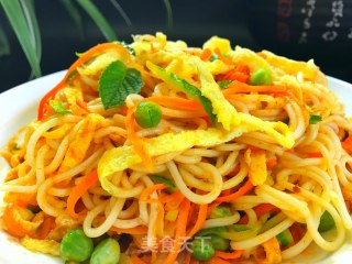 Mixed Noodles with Eggs and Vegetables recipe