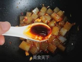 Stir-fried Jelly with Garlic Sprouts recipe
