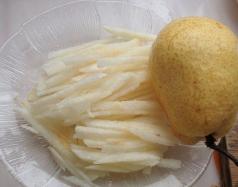 Honey Radish Crispy Pear Shreds recipe