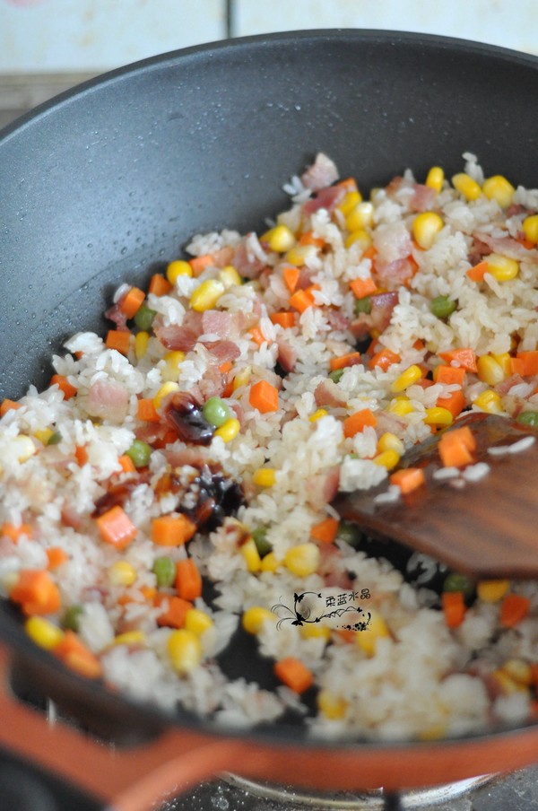 Fried Rice with Bacon and Colorful Vegetables recipe