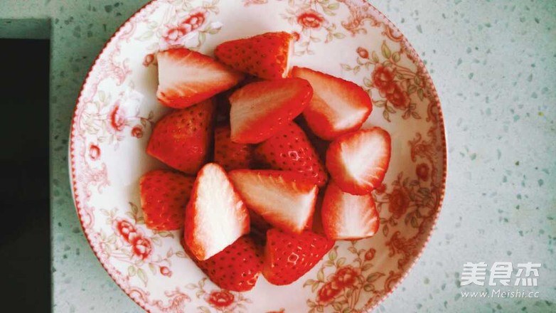 Cashew Strawberry Salad recipe