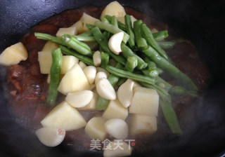 #trust之美# Stewed Pork Belly with Potatoes and Beans recipe