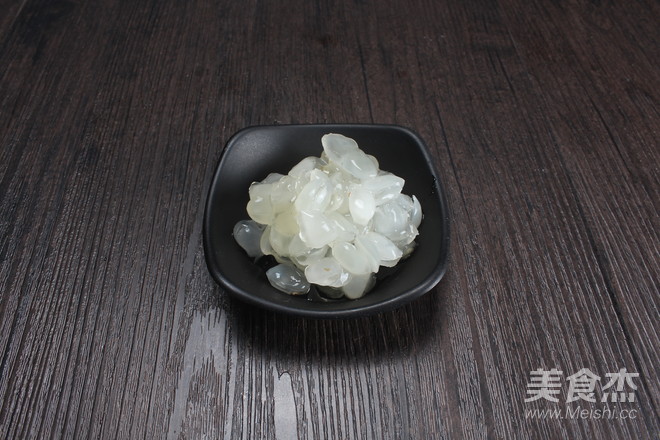 Saponaria Rice Peach Gum White Fungus Soup recipe