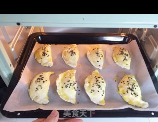 Banana Pie with Egg Tart Crust recipe