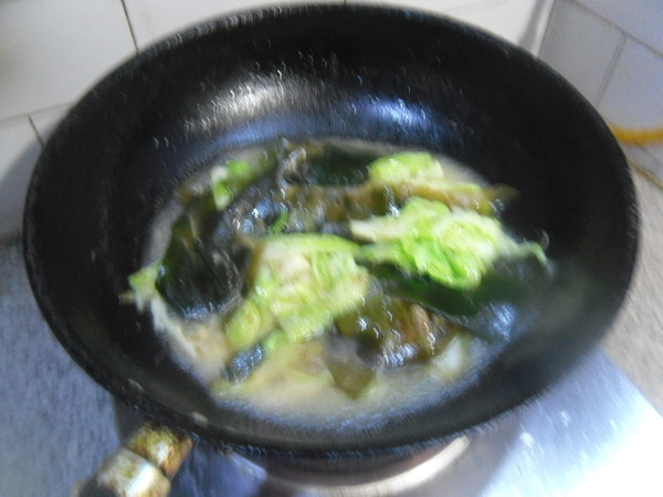 Braised Kelp with Cabbage Leaves recipe