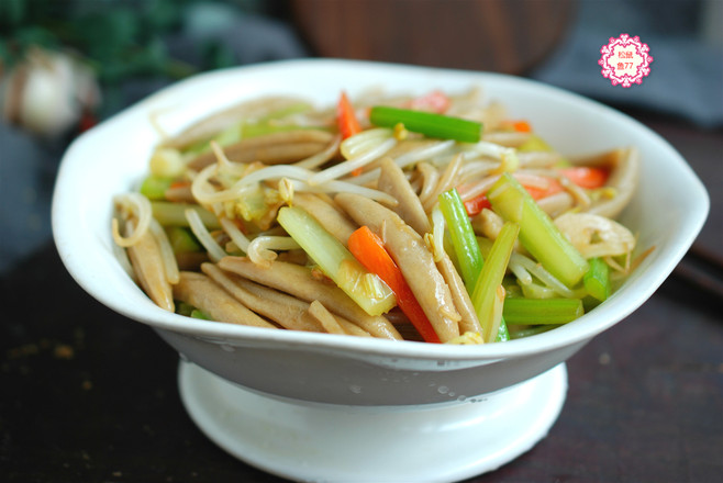 Fried Noodles with Seasonal Vegetables and Fish recipe
