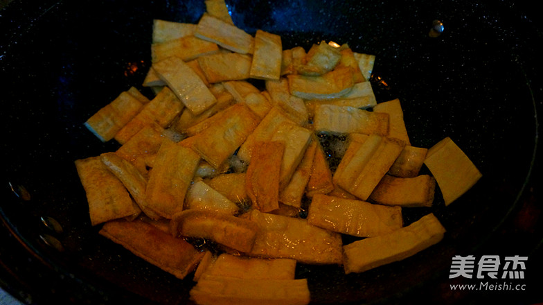 Braised White Dried Tofu in Sauce recipe