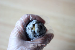 My Neighbor Totoro Salmon Cheese Rice Ball---looking for The Fantasy of Childhood recipe