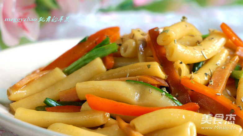 Fried Hollow Noodles recipe