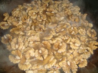 Hanging Frosted Walnuts recipe