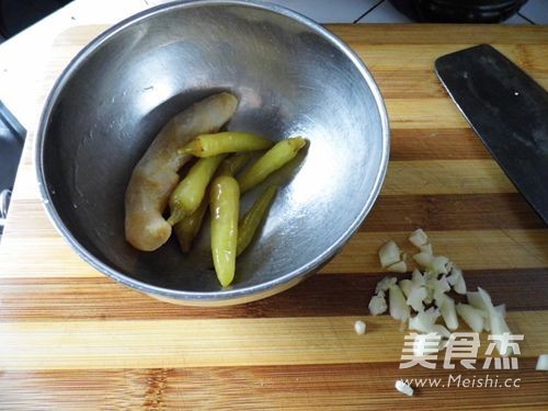 Pickled Pepper Sweet and Sour Wuchang Fish recipe