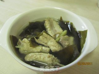 The Rice Cooker Can Also Make Delicious Soup-ribs and Seaweed Soup recipe