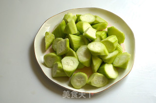 Loofah Stewed Tofu recipe