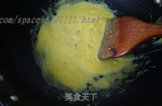 Melon Strips Mixed with Egg Yolk recipe