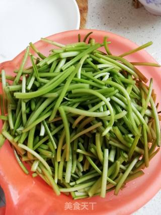 Stir-fried Sweet Potato Stems with Minced Meat recipe