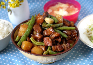 #trust之美# Stewed Pork Belly with Potatoes and Beans recipe