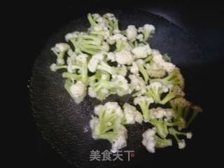 Stir-fried Fungus with Organic Cauliflower recipe