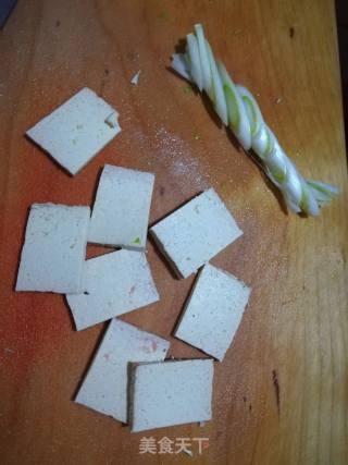 Stir-fried Tofu with Black Bean Sprouts recipe