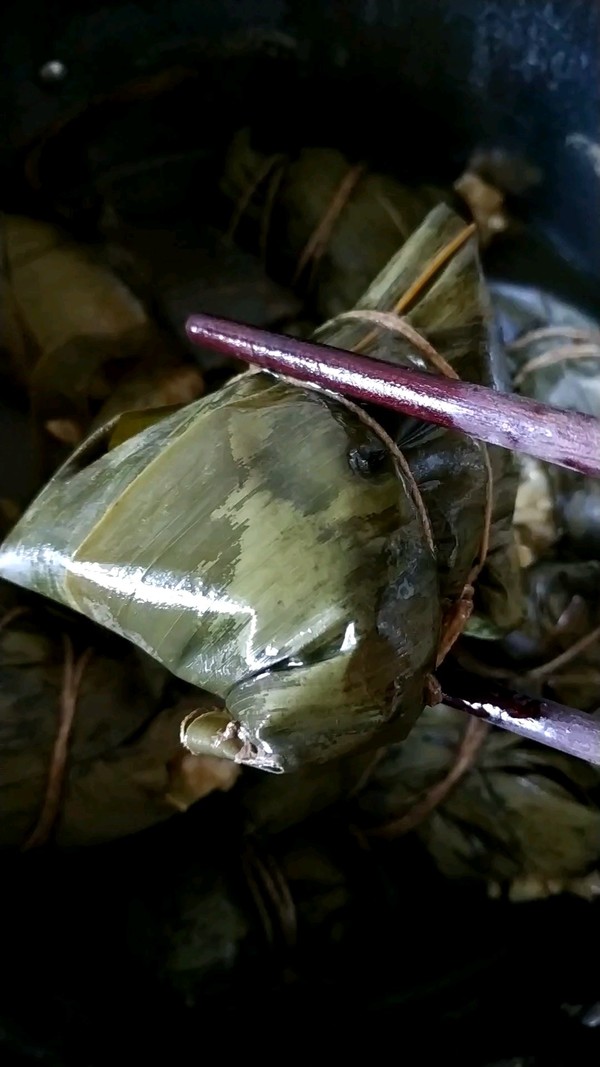 Lean Meat and Salty Zongzi recipe